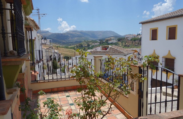 House with Swimming Pool in Ronda Old Town