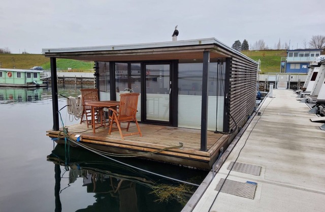Houseboat "Geiselruh" with Lake View, Terraces & Wi-Fi