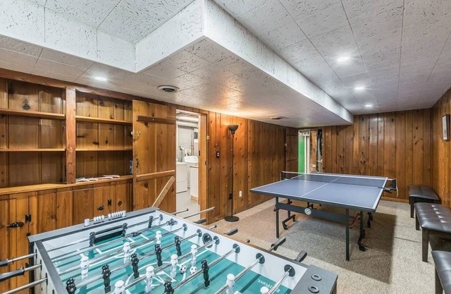 Huge 4BR historic townhouse by CozySuites