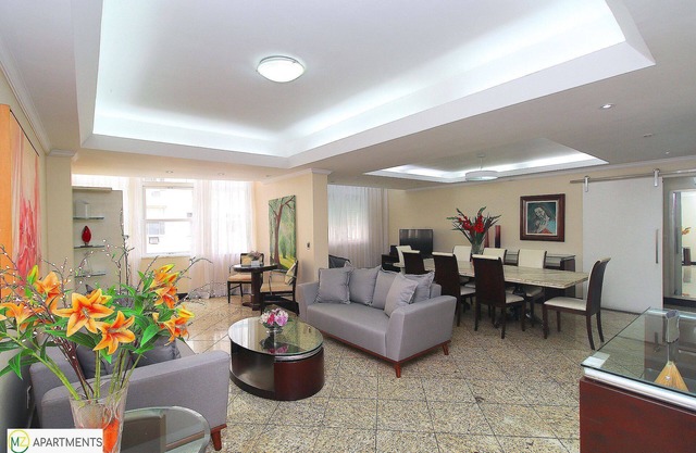Huge and luxurious apartment in Copacabana
