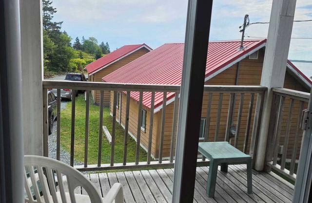 Hunts Point Beachside Suite #11