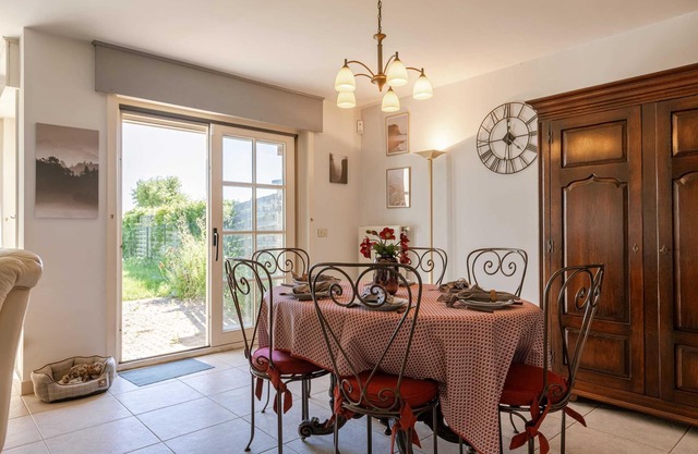 Huswell - Nice holiday home in a quiet area in De Haan