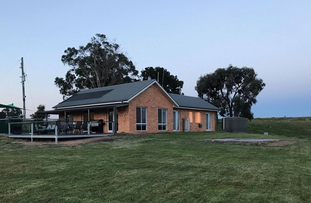 Hut on the Hill - Your Ultimate Private Escape