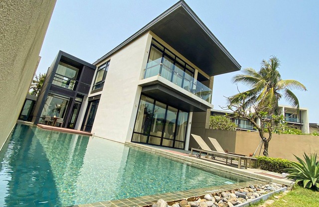 ★ Hyatt Regency Villa 3BR ★ Beach Front