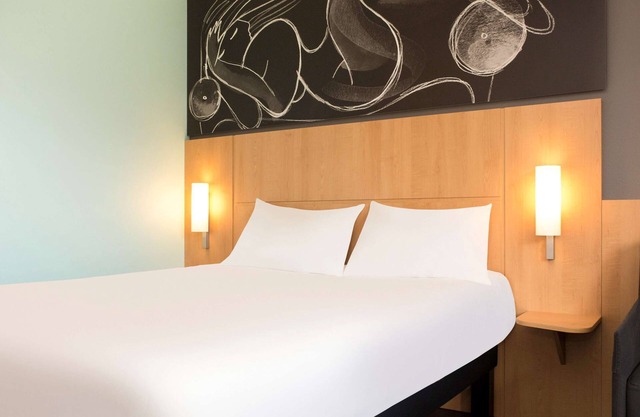 Ibis 3 Lacs Neuchatel Hotel