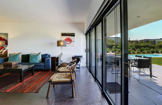 ID57 Villa Moura, Luxury 3 Bedroom Villa w Pool & Golf near Obidos