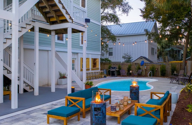 IDEAL IOP Beach Home, 6 BR, Private Pool, Close to Beach, Spacious!
