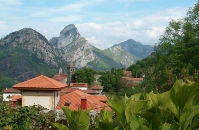 Ideal to rest in ALLES, one of the most beautiful villages in Asturias.
