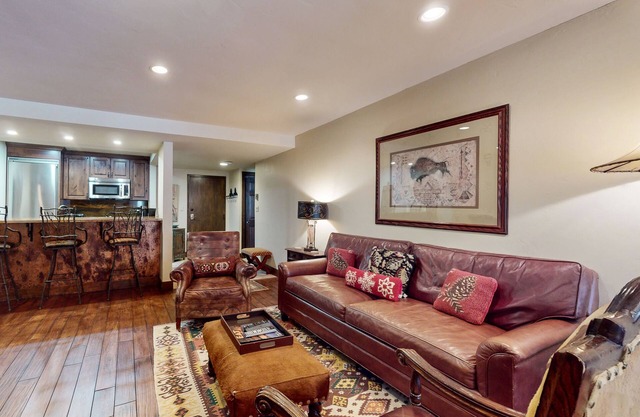 Ideally located condo with pool & hot tub, next to Vail Golf Club/Nordic Center
