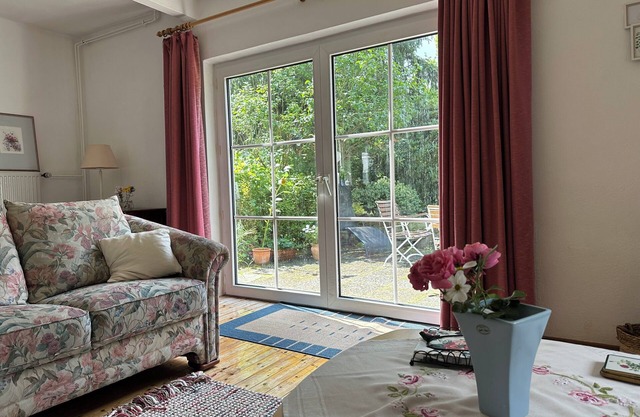 Idyllic cottage near Hamburg