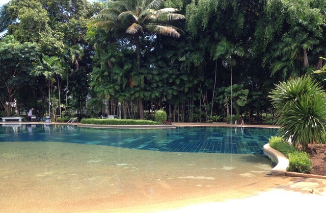 Idyllic beach villa C7 through the tropical garden to the "private beach"