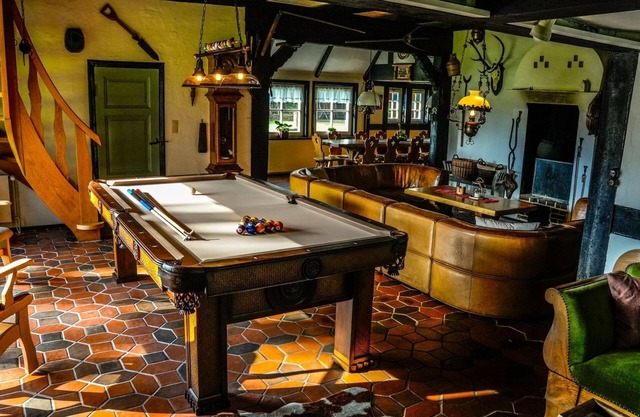 Idyllic country house with pool and sauna