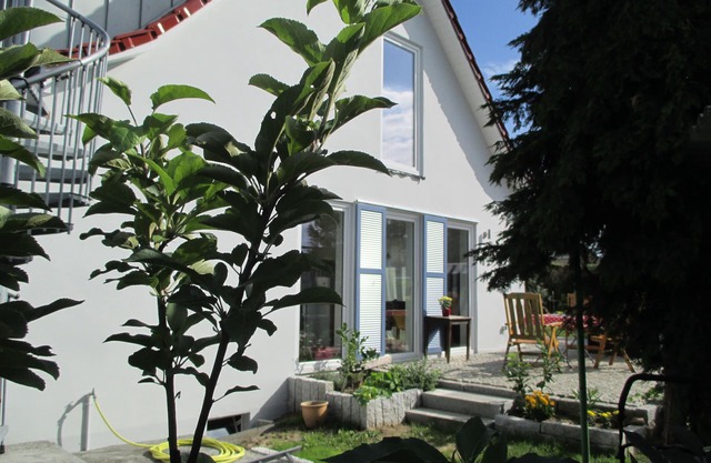 Idyllic holiday home directly on the backwaters on the island of Usedom