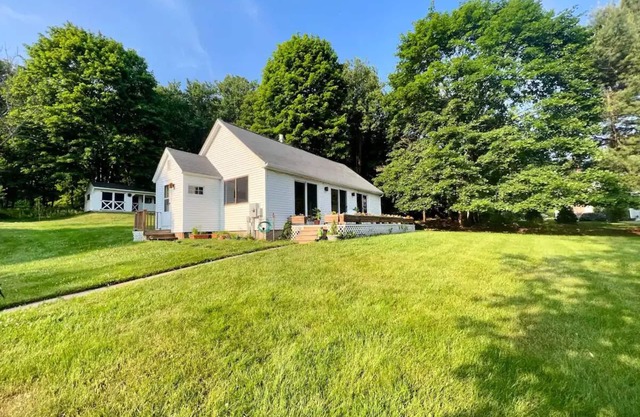 Idyllic Lightfilled Cottage