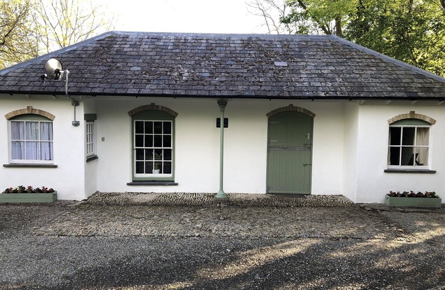 Idyllic Location, Stunning Views, Relax & Refresh in Peace & Comfort