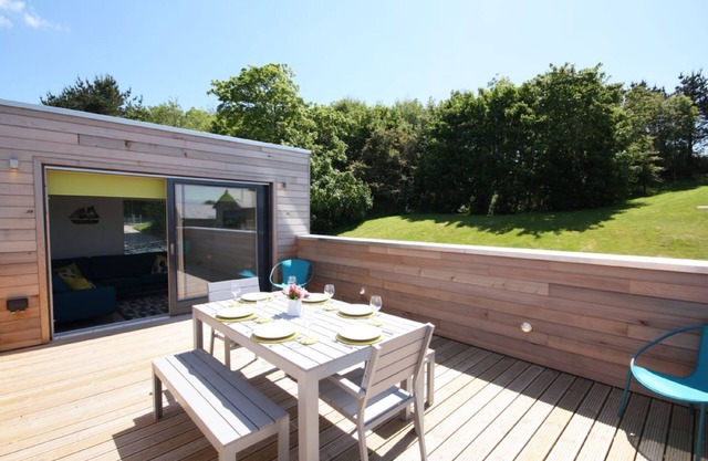 Idyllic property with private hot tub, designed to offer every home comfort, with a contemporary fee