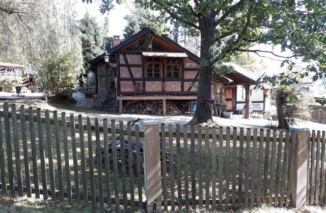 idyllic summer house with historical charm