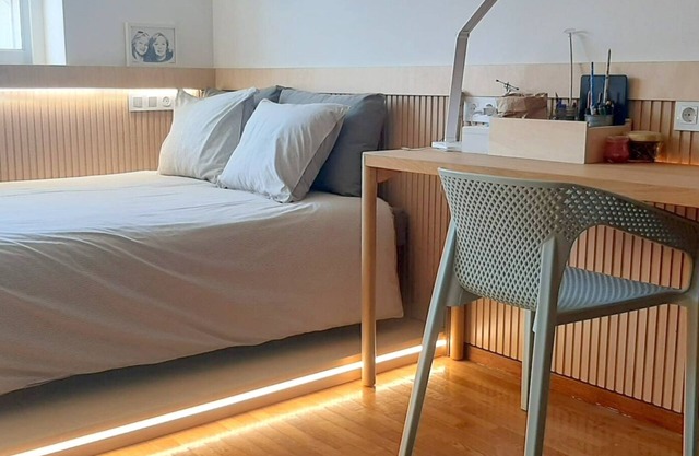 ihE 2-bedroom Apartment Cosy and Sunny