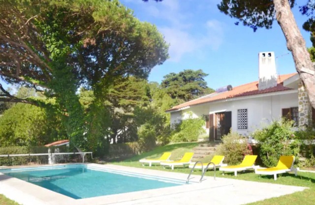 Immerse in Tranquility: Villa in Protected Sintra, Steps From Stunning Beaches