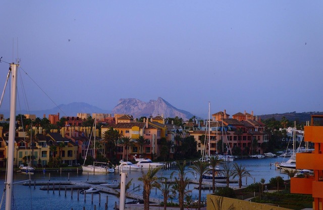 Impressive Penthouse Apartment With Extensive Views