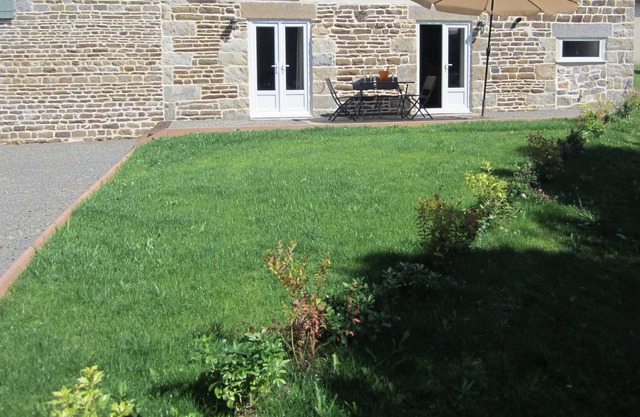 In a quiet rural setting, 2 King size double beds, each with luxury en-suite