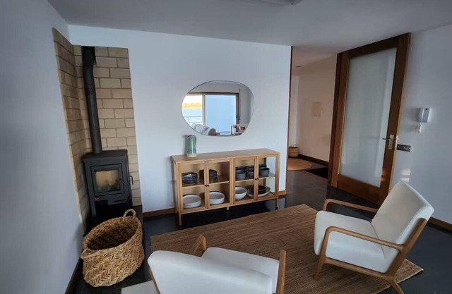 In Secret Waters. Enjoy this retreat overlooking the Ria in S.Jacinto