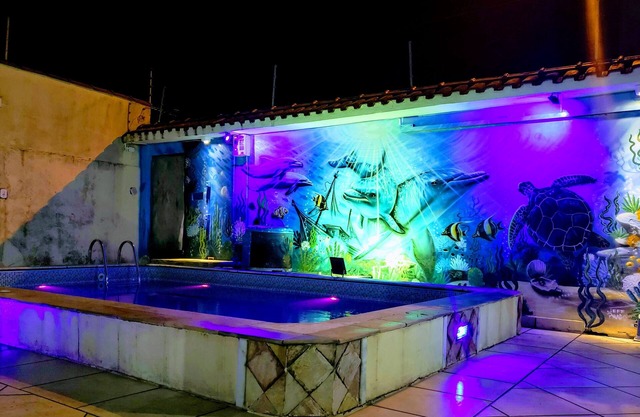 In the center Heated pool Wi-fi wathapp 013992047919 (parcele no carton)