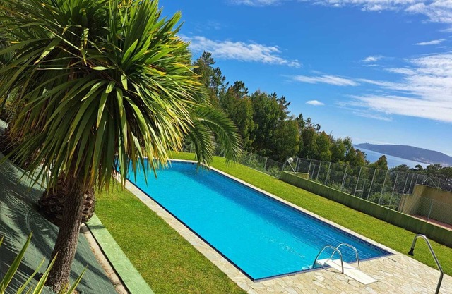 In the heart of Costa da Morte: charming apt. with pool and beach