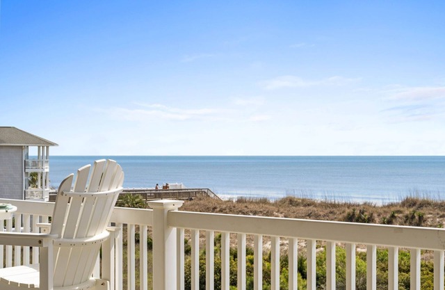 INCREDIBLE OCEAN VIEWS! Condo, 4 bedrooms/4 baths/6 beds/Elevator/Pool access