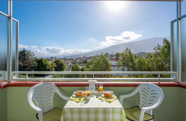 Incredible Relax Studio with Mountain Views and High Speed WIFI