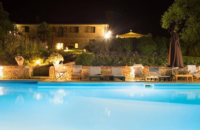 Independent Villa up to 18 guests. Pool, Tennis, Fitness and Wellness area.