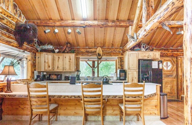 Indian cabin close to Alyeska