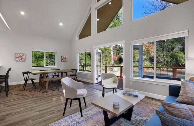 Indianola Cedar House - New Build 2024, Wraparound Deck + Quality finishes