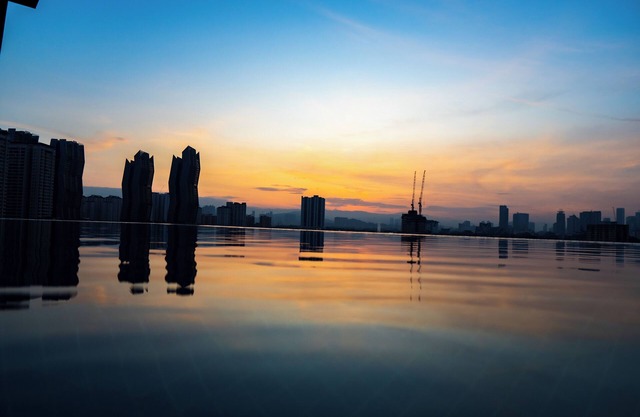 Infinite Pool! Room in Kuala Lumpur