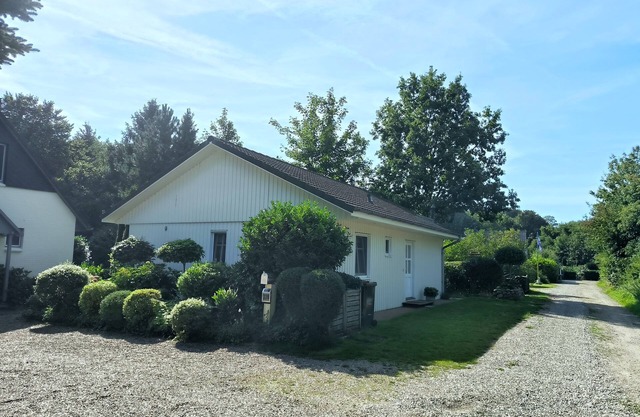 Inger: Modern vacation home with terrace and garden use - Holiday home Inger