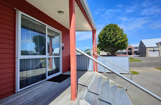 Invercargill Camden Court Studio