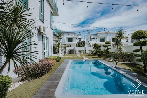 Ipoh VastBlue Escape Pool Villa 6B6B 23Pax