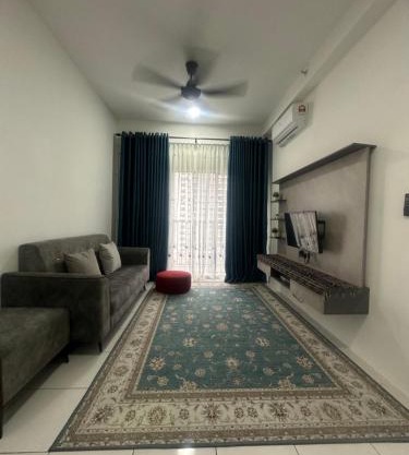 IQ Homestay Cybersouth with Swimming Pool