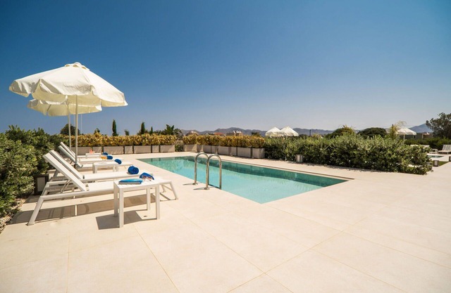 Iris - Vacation house with private pool in Kounoupidiana, Crete