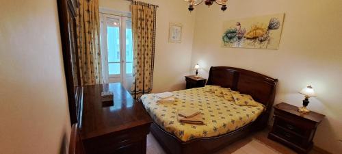 Isabel Dream II, 300m from the train