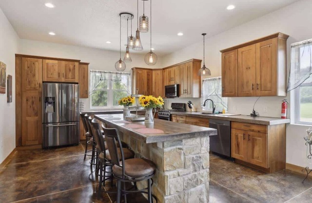 Isabelle Creek Haven - Ultimate Group Getaway