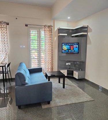 Isiri Service Apartment