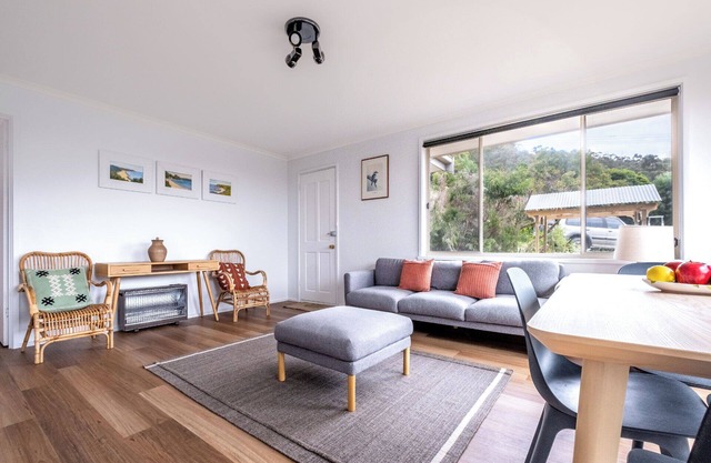 Island Vista - Freycinet Holiday Houses