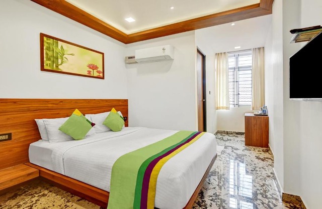 Itsy Hotels Shrey'S Inn Mallandur Road