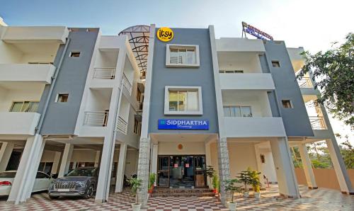 Itsy Hotels Sidhartha Residency