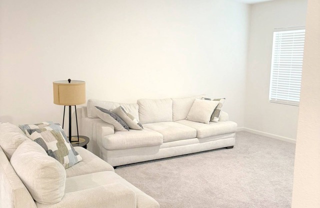 Ivana Lodge 3-Bed Room, 3-Bath Retreat