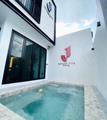J Jacuzzi Villa Ranong