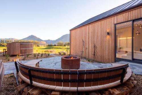 Jacks Point Rise by MajorDomo