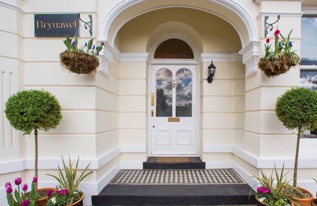 James Place @ Brynawel