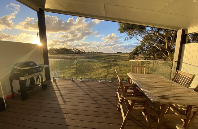 Jandi - King Beds - Starlink - EV Charger